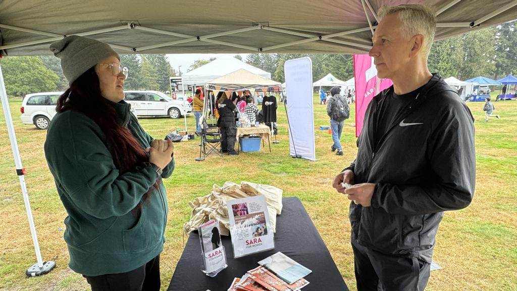 Mayor Siemens welcomed attendees and met with service providers at last year’s Fraser Valley Recovery Day. 