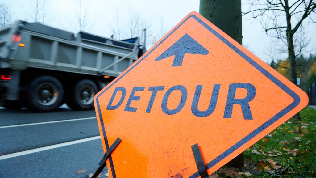 detour sign