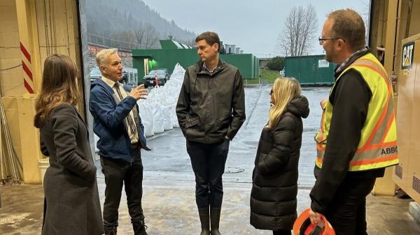 Mayor Siemens with Premier Eby, Emergency Management and Climate Readiness Minister Greene, and Agriculture and Food Minister Popham at Barrowtown Pump Station.